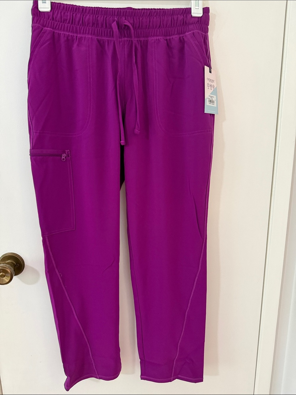 Straight Leg Medical Scrub Pants with Drawstring in Magenta